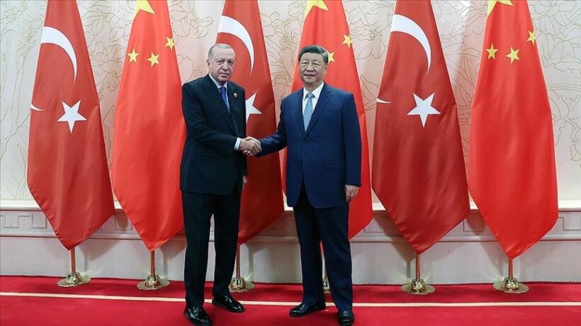 Presidenti turk Erdogan takohet me homologun kinez Xi gjatë vizitës në Kinë