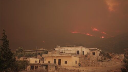 Përpjekjet për shuarjen e zjarreve në Hama të Sirisë vazhdojnë