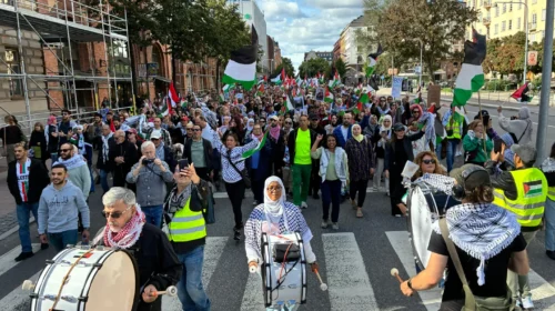 Protesta në Suedi kundër planeve të pushtimit izraelit në Gaza