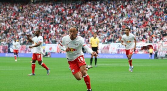 Manchester City futet në garë për Xavi Simons, sfidon ofertën e Chelseat