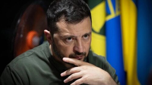 “Ne nuk do t’ua japim tokën tonë pushtuesve”, thotë Zelensky në Ditën e Flamurit