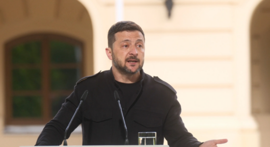 Zelensky: Rusia po zhvendos trupat për sulme të reja