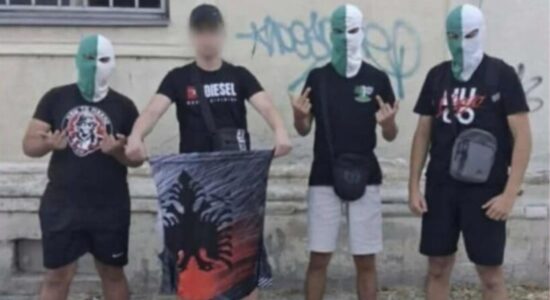 SPB Manastir thotë se e ka zbardhur rastin e heqjes me forcë të bluzës me shqiponjë