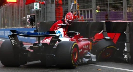 Verstappen siguron “pole position” mes kaosit në Baku, 6 flamuj të kuq prej aksidenteve