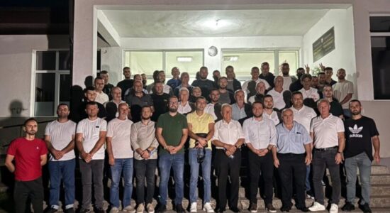 Blerant Ramadani takohet me banorët e Bukoviqit: Zgjedhjet janë referendum për dinjitetin shqiptar