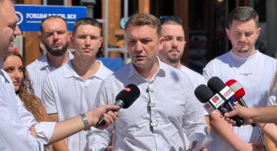 Bujar Osmani: Dua debat me Mickoskin, jo me ndërmjetësuesit e ti
