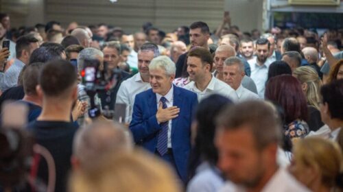 Ali Ahmeti nënshkruan “Aktin e Çairit” me Osmanin e Zejdin, shpall bashkimin më të madh kombëtar që nga viti 2001
