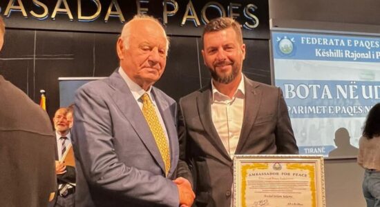 Bartësi i listës për Qytetin e Shkupit, Abdul Selam Selami, shpallet “Ambasador i Paqes” në Tiranë