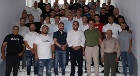 Ramadani nga AKI sonte u takua me banorët e fshatit Krushopek – në fokus projektet jetike për zhvillimin e komunës së Sarajit