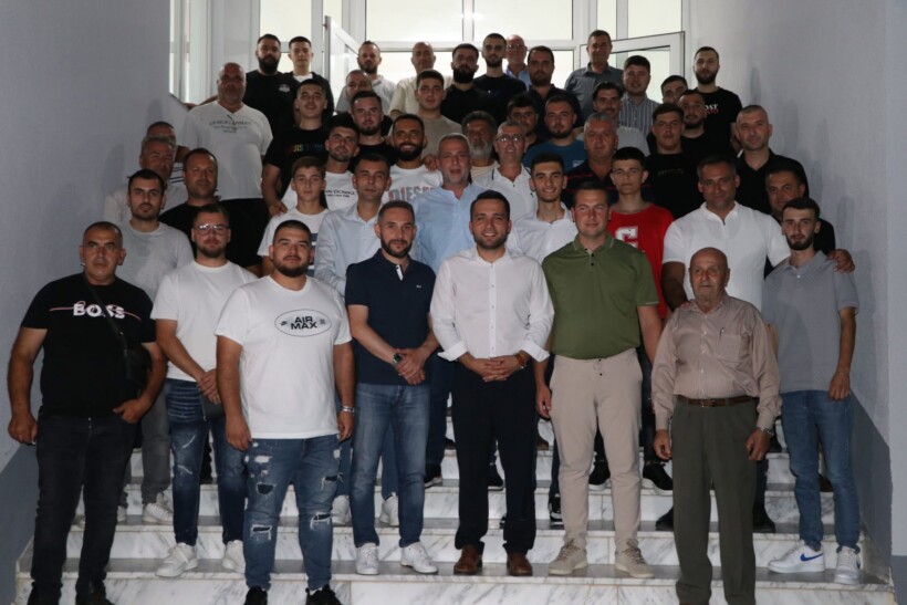 Ramadani nga AKI sonte u takua me banorët e fshatit Krushopek – në fokus projektet jetike për zhvillimin e komunës së Sarajit