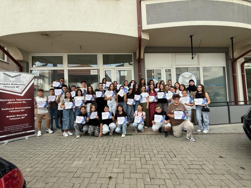 Qindra Kursistë marrin Certifikata nga O.K.H. MERHAMET për Kursin e Gjuhës Turke