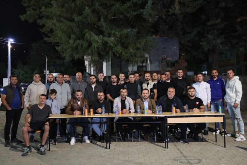 Ramadani në bashkëbisedim me banorët e fshatit Llokë   në Planin Gjeneral parashihet ndërtimi i një ure të mirëfilltë