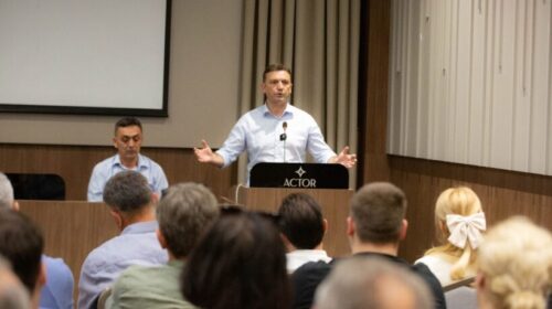 Bujar Osmani së bashku me Ilirjan Fetahun në takim me dibranët