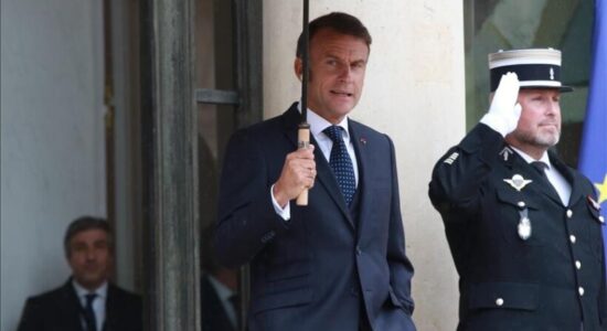 Macron paralajmëron: Lufta e Izraelit në Gaza “e vë gjithnjë e më shumë në rrezik stabilitetin rajonal”