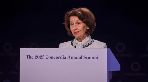 Siljanovska Davkova: Në vend që të na mbështesin, fqinjët na vendosin veto për BE