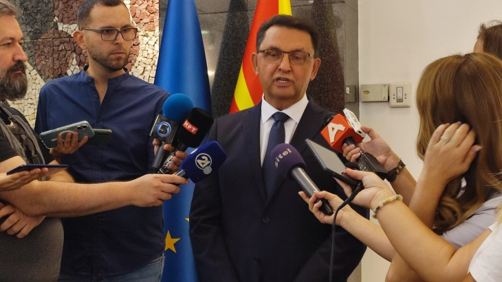 Sllaveski: Presim që bankat komerciale t’i bashkangjiten vendimit të Bankës popullore për norma të ulura të interesit për blerje të parë të banesës