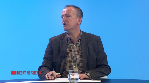 Taravari: Unë dhe Izet Mexhiti ishim të pafuqishëm për të ndërruar një drejtor shkolle