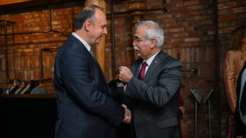 Gashi takoi kryetarin e Gjykatës Kushtetuese të Turqisë, Kadir Ozkaya