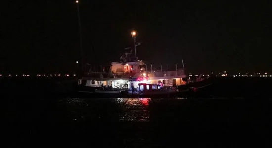 Anija e Flotiljes Globale “Sumud” pretendon se është goditur nga një dron në Tunizi