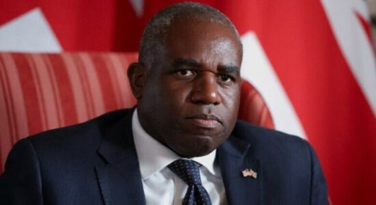 Ministri britanik, Lammy: Jam i indinjuar nga sjellja e Izraelit në Gaza