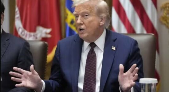 Trump i drejtohet publikut pas raportimeve se nuk e ka gjendjen e mirë shëndetësore