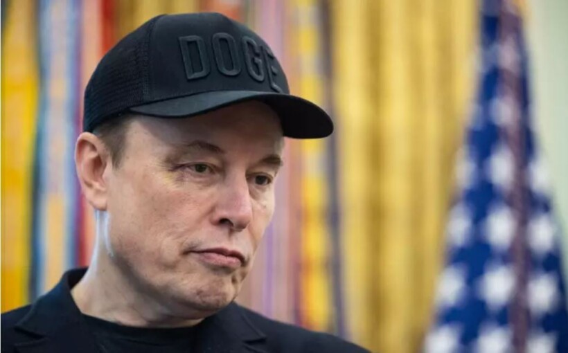Elon Musk kërkon shpërbërjen e Parlamentit britanik dhe ndryshimin e qeverisë
