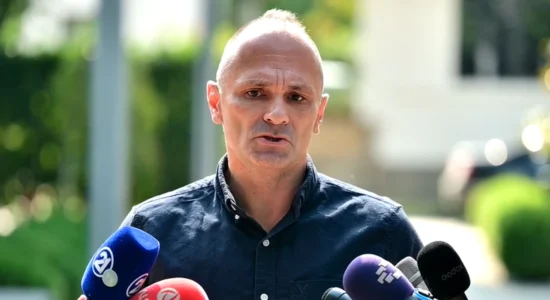 Filipçe: Mickoski nuk është në gjendje të kryejë reformat në gjyqësor