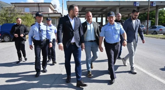 Toshkovski: Me Shqipërinë synojmë “One Stop Shop” edhe në pikën kufitare “Bllatë”