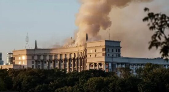 Ndërtesa kryesore e Qeverisë ukrainase në shënjestër të sulmit rus