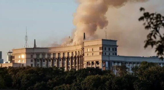 Ndërtesa kryesore e Qeverisë ukrainase në shënjestër të sulmit rus