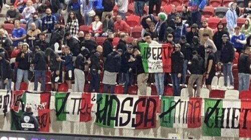 Tifozët italianë protestojnë kundër himnit kombëtar izraelit