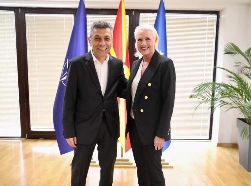 Zv/kryeministri Mexhiti takohet me ambasadoren e SHBA-së, Angela Ageler