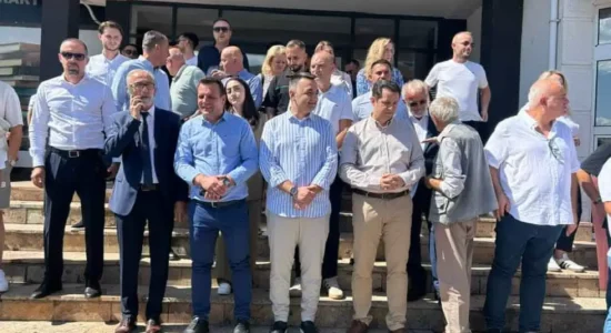 Koalicioni i Aleancës Kombëtare për Integrim ka paraqitur kandidaturat për Gostivarin