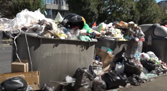 (VIDEO) Çështja e mbeturinave, komuna e Aerodromit dhe qyteti i Shkupit padisin “Higjenën Komunale”