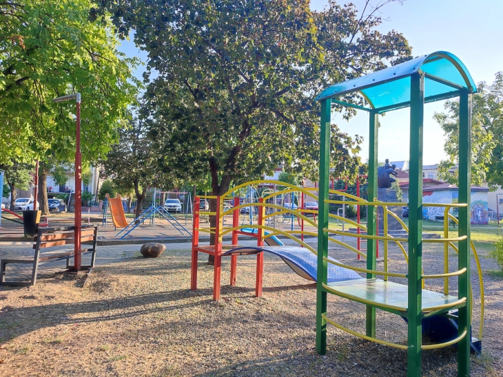 Moti në mëngjes i kthjellët dhe më i freskët, gjatë ditës me diell