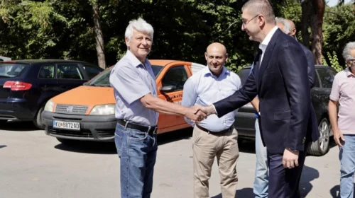 Mickoski: Rreth 12 milionë euro investojmë në Kumanovë për projekte infrastrukturore