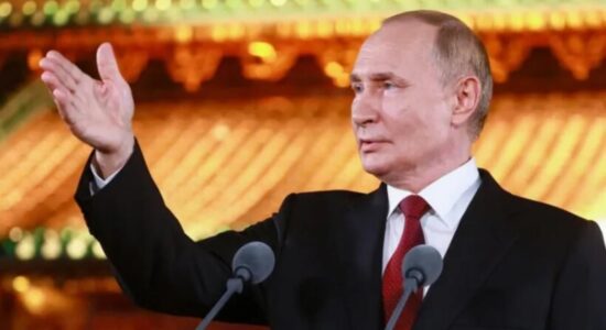 “Zgjedhja është e Ukrainës”/ Kërcënon Putin: Do t’i arrijmë objektivat me luftë nëse…