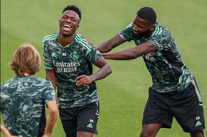 Real Madrid, Rudiger dhe Vinicius “përplasen” në stërvitje, ndërhyn Xabi Alonso