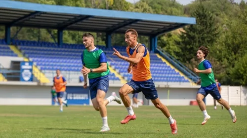 Xhiroja e 7-të në elitë: Shkupi rikthehet në Çair, Struga luan për kreun në Kratovë