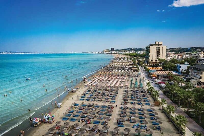 9 milionë turistë për 8 muaj vizituan Shqipërinë