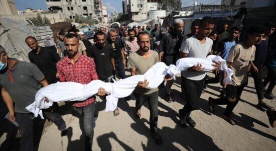 Vriten 16 palestinezë në sulmet e Izraelit ndaj Gazës