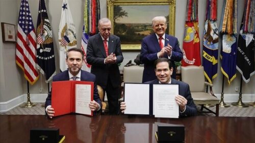 Ministri turk: Turqia dhe SHBA-ja nënshkruan marrëveshje për të thelluar partneritetin në energjinë bërthamore