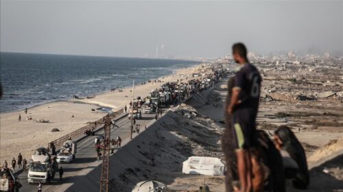 Familjet palestineze shkojnë drejt jugut ndërsa Izraeli vazhdon sulmet e intensifikuara në qytetin e Gazës