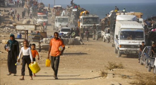 Rreth gjysmë milioni palestinezë në Gaza u detyruan të migrojnë për shkak të sulmeve izraelite