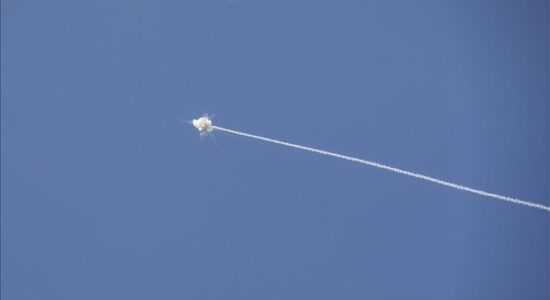 Izraeli raporton sulm me raketa nga Jemeni pas sulmit ajror në Hudaydah