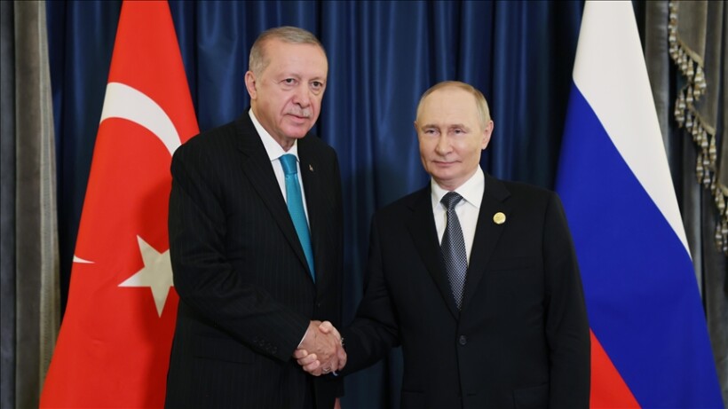 Presidenti Erdogan takon homologun rus Putin në Kinë