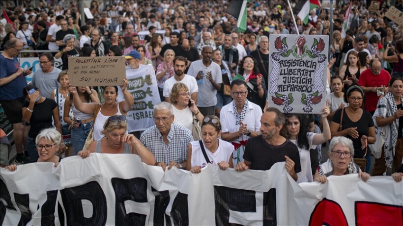 Mijëra njerëz në Spanjë protestojnë kundër luftës gjenocidale të Izraelit në Gaza