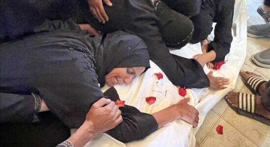 Të paktën 11 persona të vrarë në sulmet e reja izraelite në Rripin e Gazës, përfshirë një grua shtatzënë