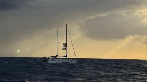 Aktivistët spanjollë vazhdojnë me flotën e ndihmës drejt Gazës, pavarësisht sulmeve me dronë