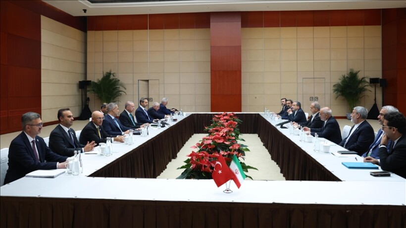 Presidenti Erdogan takohet me presidentin iranian në Kinë